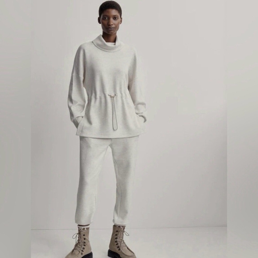 Anthropologie Varley Freya Cream Sweatshirt